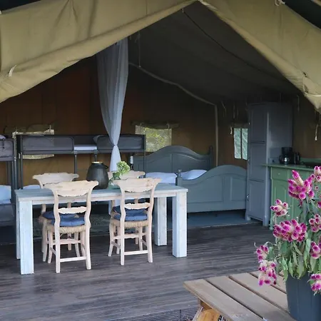 Pipowagen Jasmijn Bij Pipowagen En Kampeerhoeve S Gravenhof Campsite Netterden